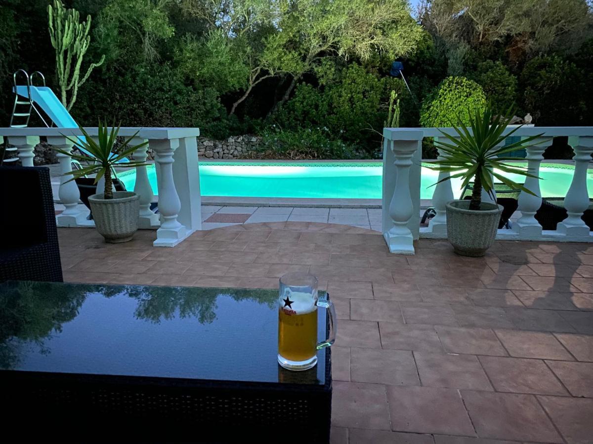 Villa Cecylia Es Canutells Eksteriør billede